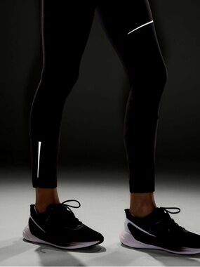 Lululemon SenseKnit Composite High-Rise Running Tight 28"
Black